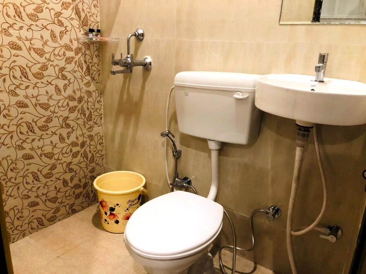 瓦拉纳西 The Madaar House酒店 外观 照片