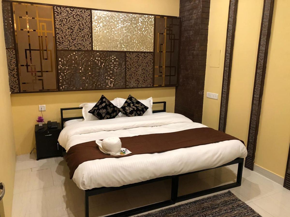 瓦拉纳西 The Madaar House酒店 外观 照片