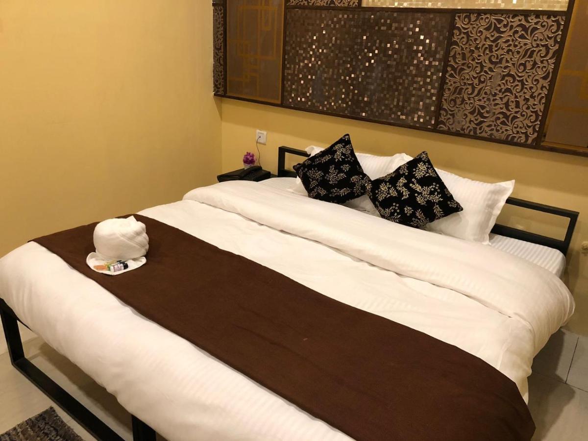 瓦拉纳西 The Madaar House酒店 外观 照片